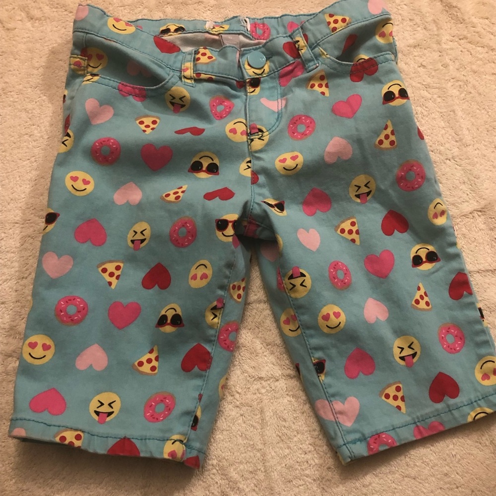 Girls Children’s place size 8 emoji denim shorts
